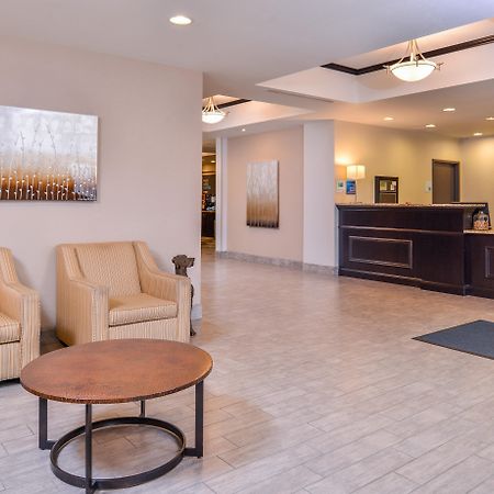 Holiday Inn Express & Suites Emporia Northwest By Ihg Экстерьер фото