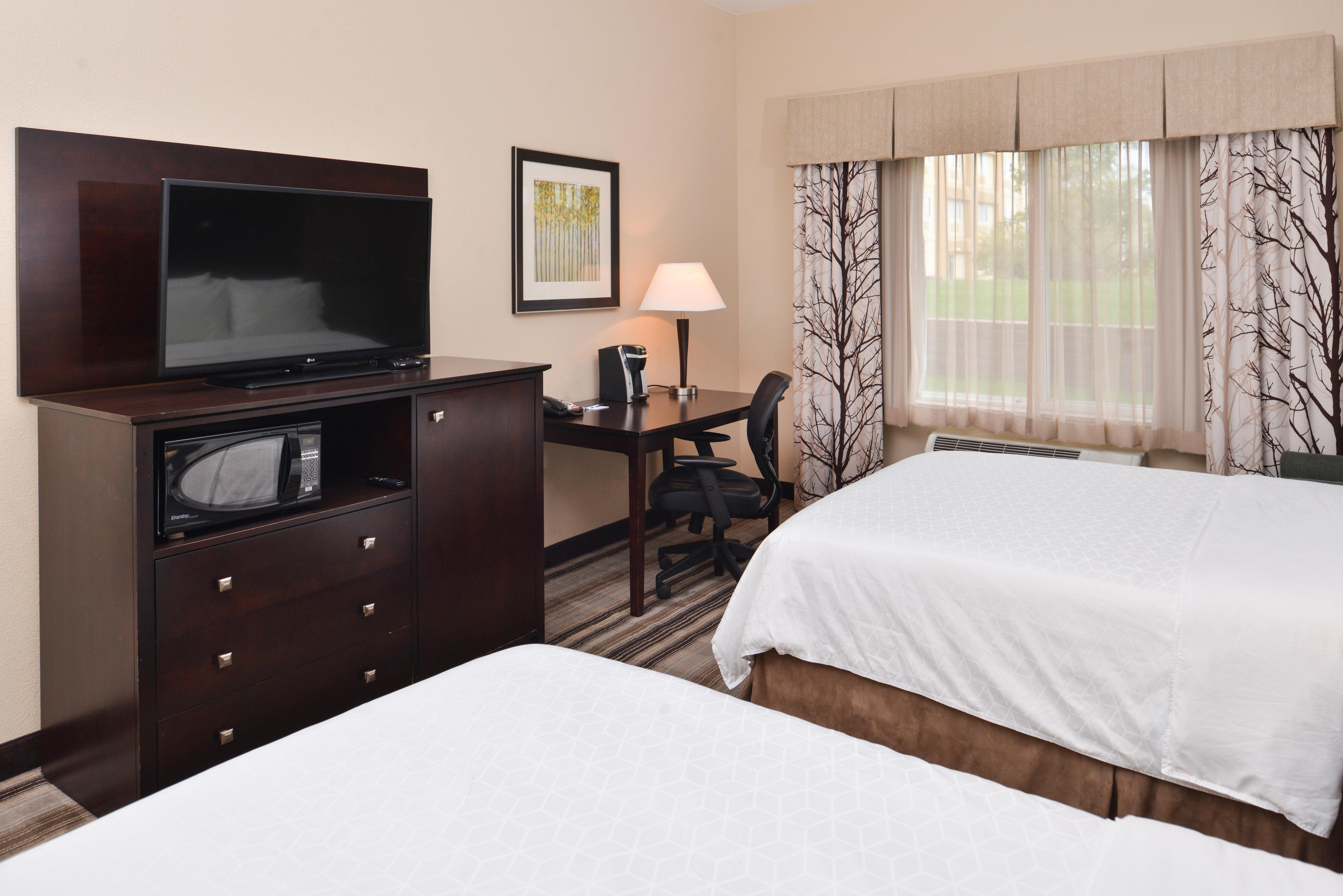 Holiday Inn Express & Suites Emporia Northwest By Ihg Экстерьер фото